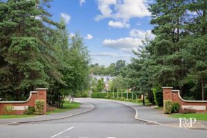 Kingswood, Ascot