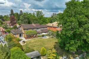 Chiltern Hill, The Chalfont Heights Estate, Chalfont St. Peter